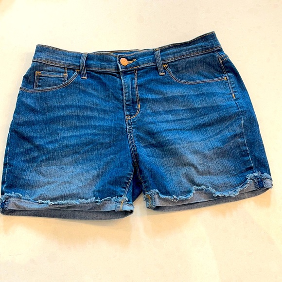 Old navy Jean short - Picture 1 of 5